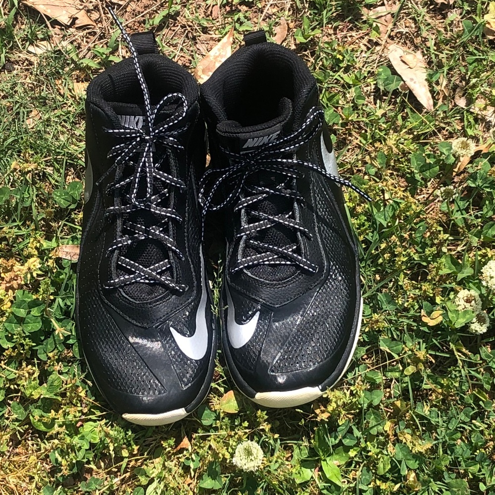 Nike Air Team Hustle D7 -Youth 5.5 /27 CM. Insoles- Black /Silver High Tops.